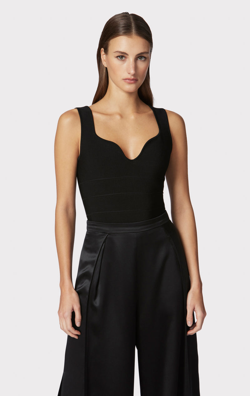 ICON SWEETHEART TOP